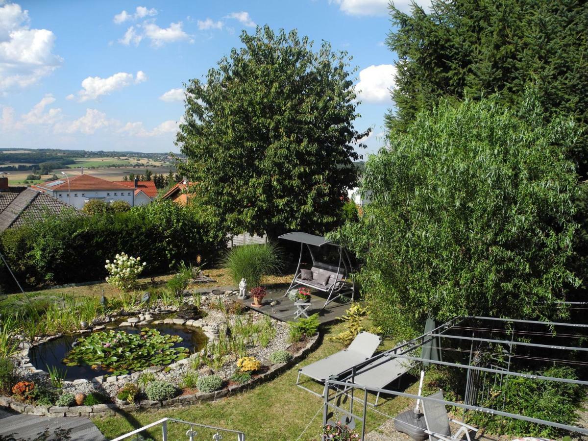 Ferienwohnung Schneider Ormesheim エクステリア 写真